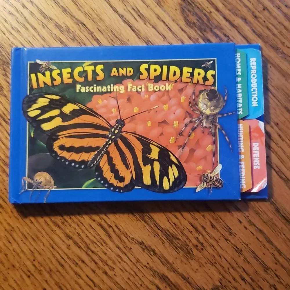 Insects & Spiders Hardcover Illustrated Nature Guide Book Ages 8-12 Fun‎ Facts